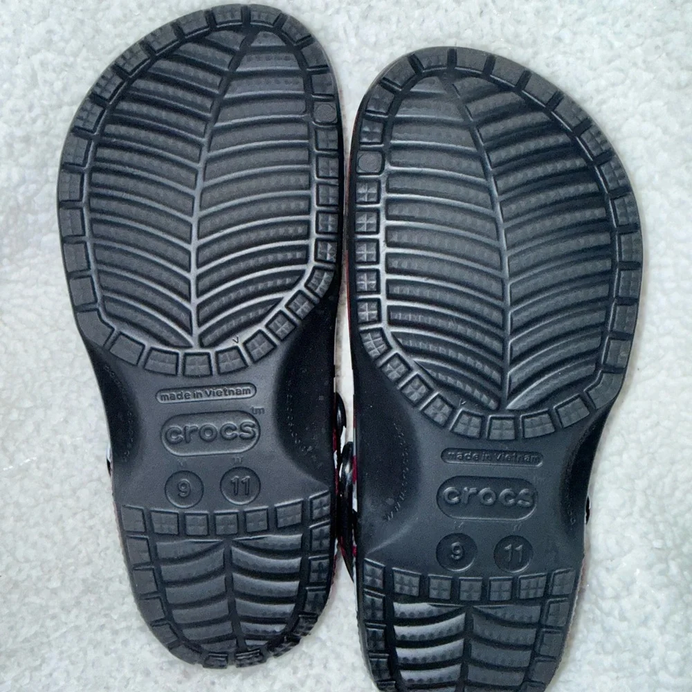 CROCS Red White Black Camo Slip-On Clogs Size 11W/9M - Picture 3 of 5